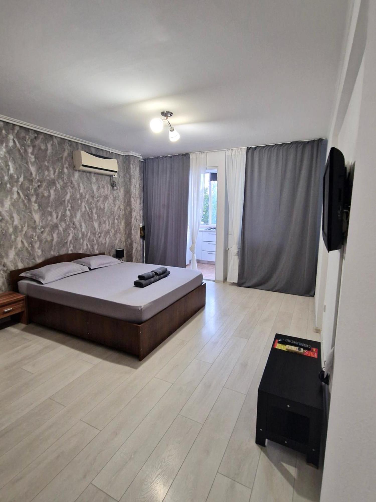 Studio Modern. Bucureşti Ngoại thất bức ảnh